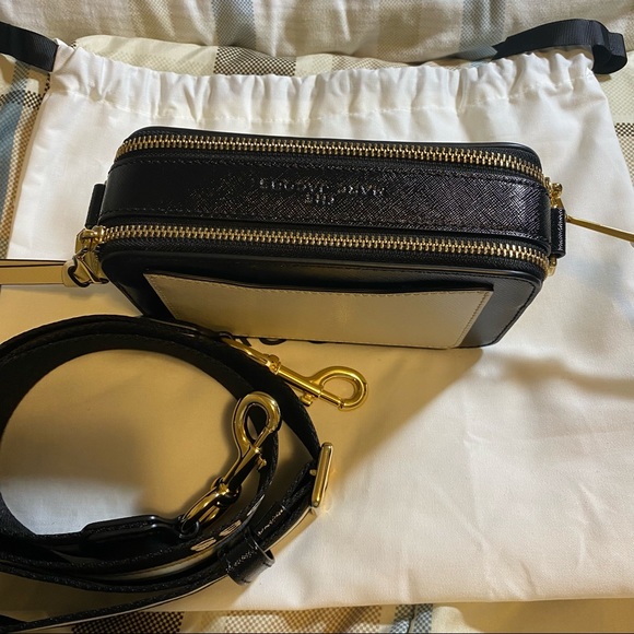 ❤️SOLD❤️Marc Jacobs Snapshot - Picture 7 of 12